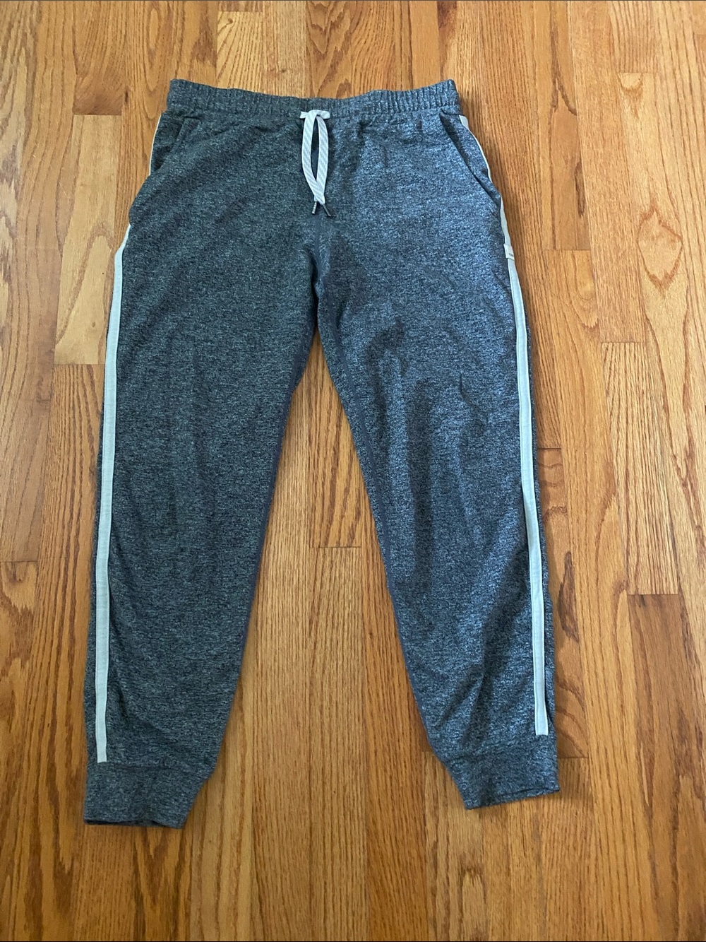 Vuori Jogger Size Small